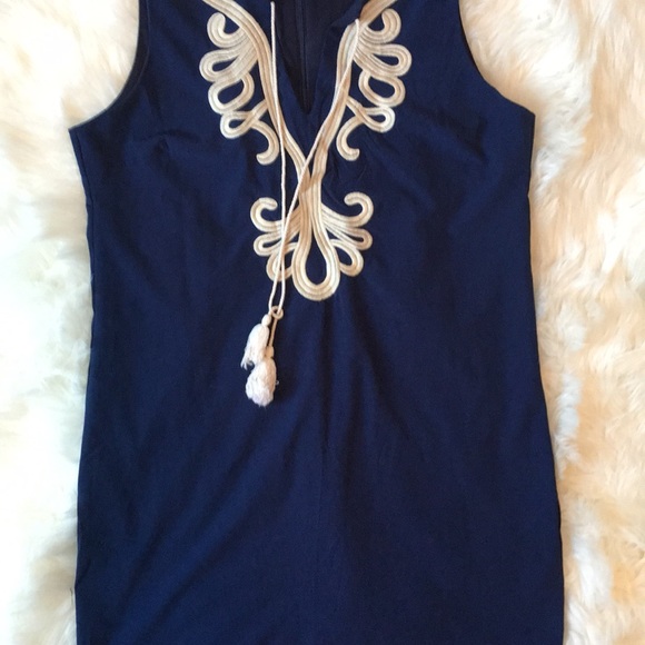 Dresses & Skirts - Navy “Lily inspired” shift dress!
